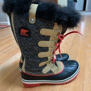 Women’s Sorel winter boots size 7. Brand new!